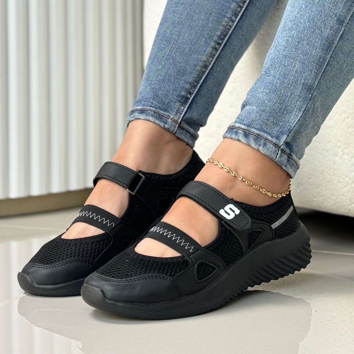 Zapatilla Mafalda Deportiva