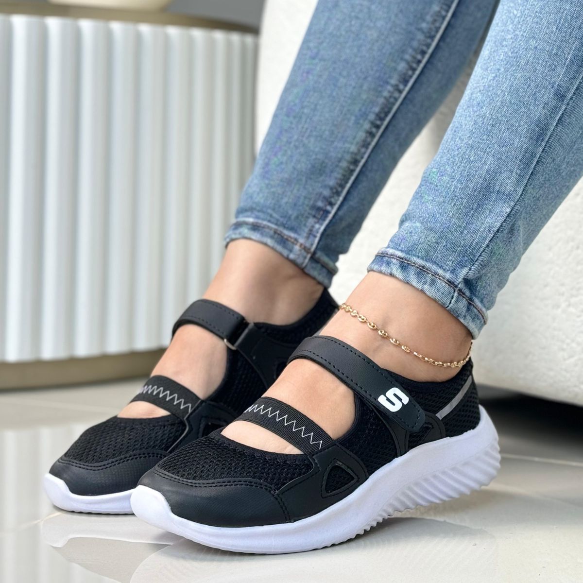 Zapatilla Mafalda Deportiva